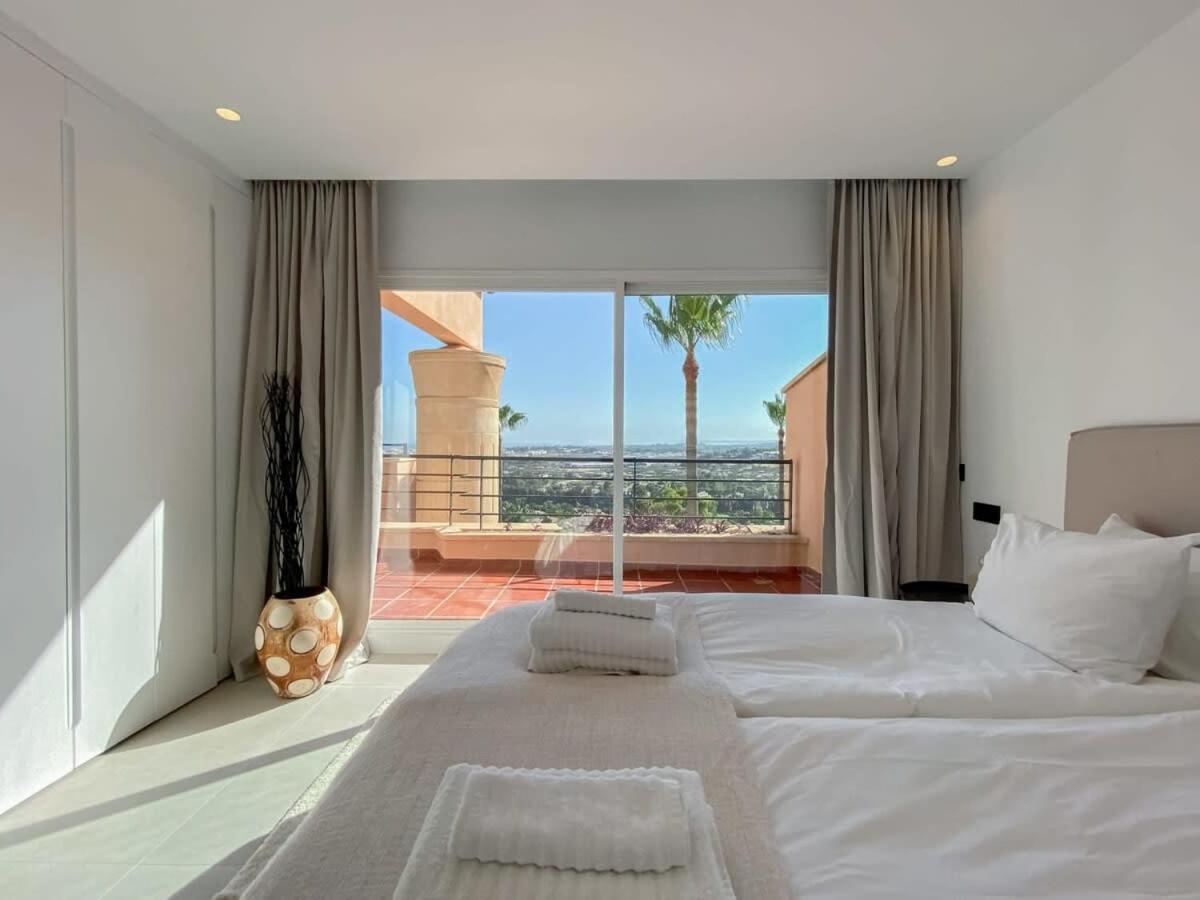 Apartment Heated Rooftop Pool Penthouse Views Magna