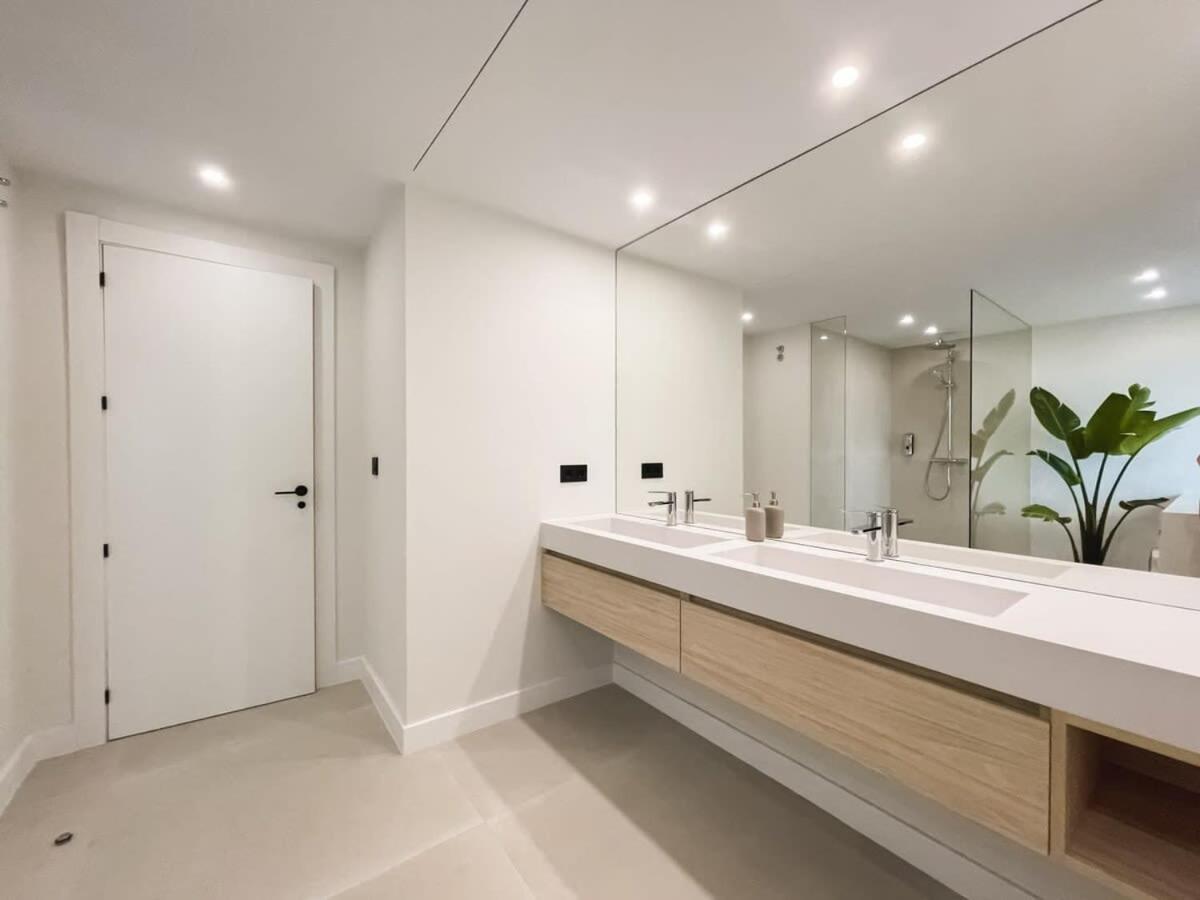 Heated Rooftop Pool Penthouse Views Magna Apartment