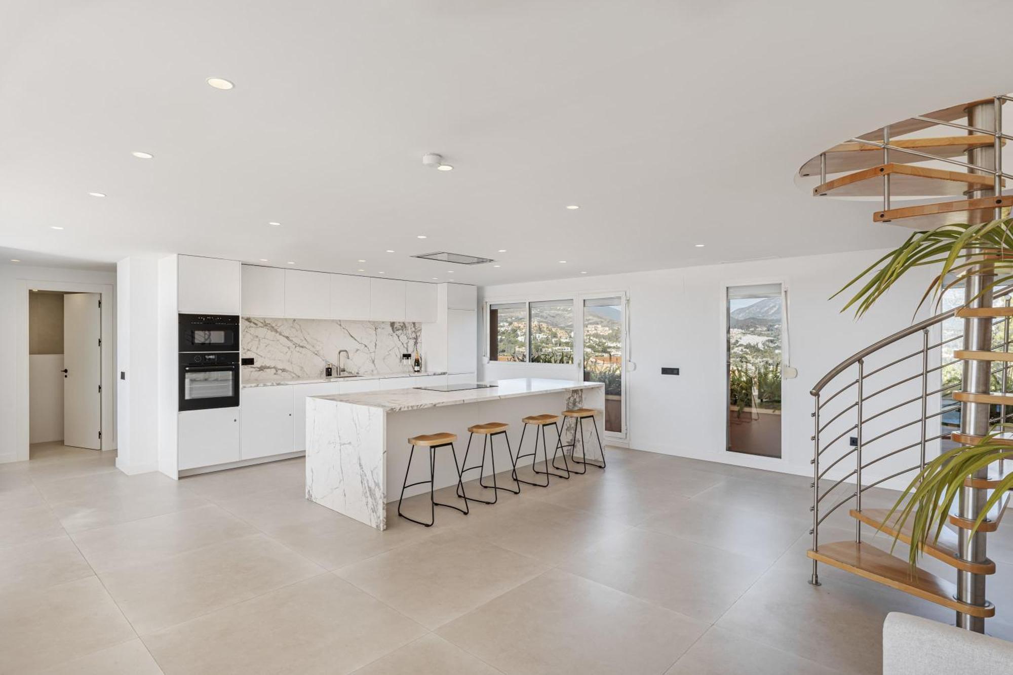 Heated Rooftop Pool Penthouse Views Magna *